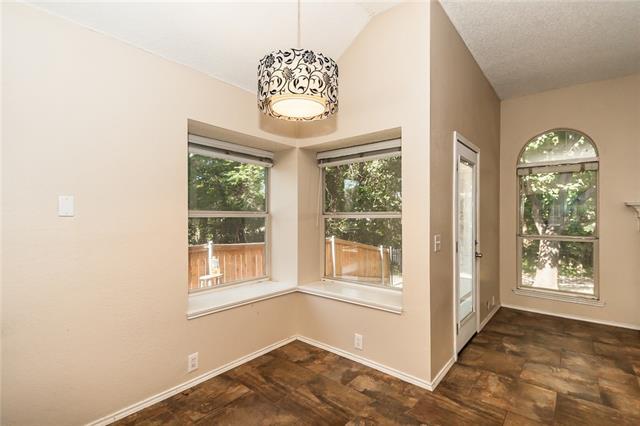 Building Photo - 306 Bardwell Dr