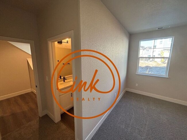 Building Photo - NEW! Beautiful Gardnerville Townhouse with...