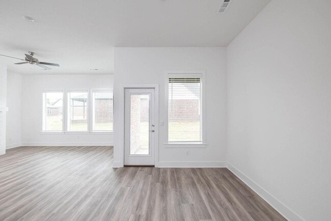 Building Photo - 2856 S Zinc Ave