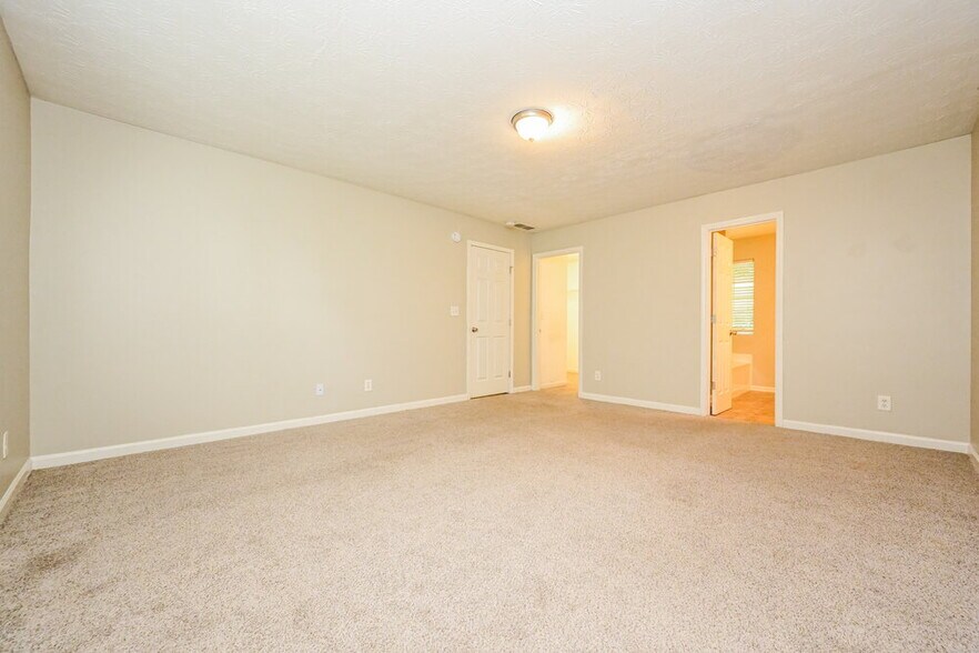 Building Photo - 2059 Oak Terrace Dr SE