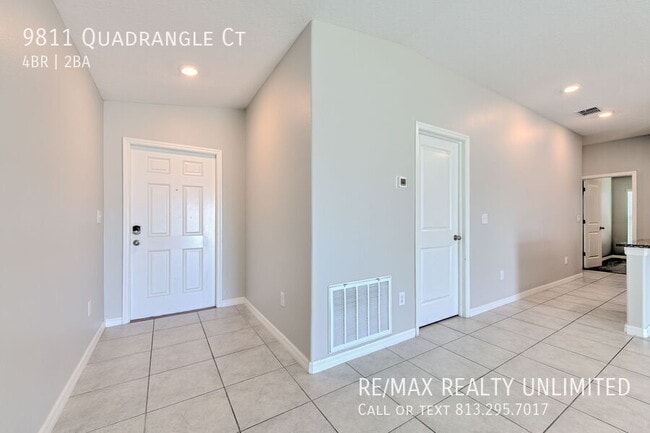 Building Photo - 9811 Quadrangle Ct