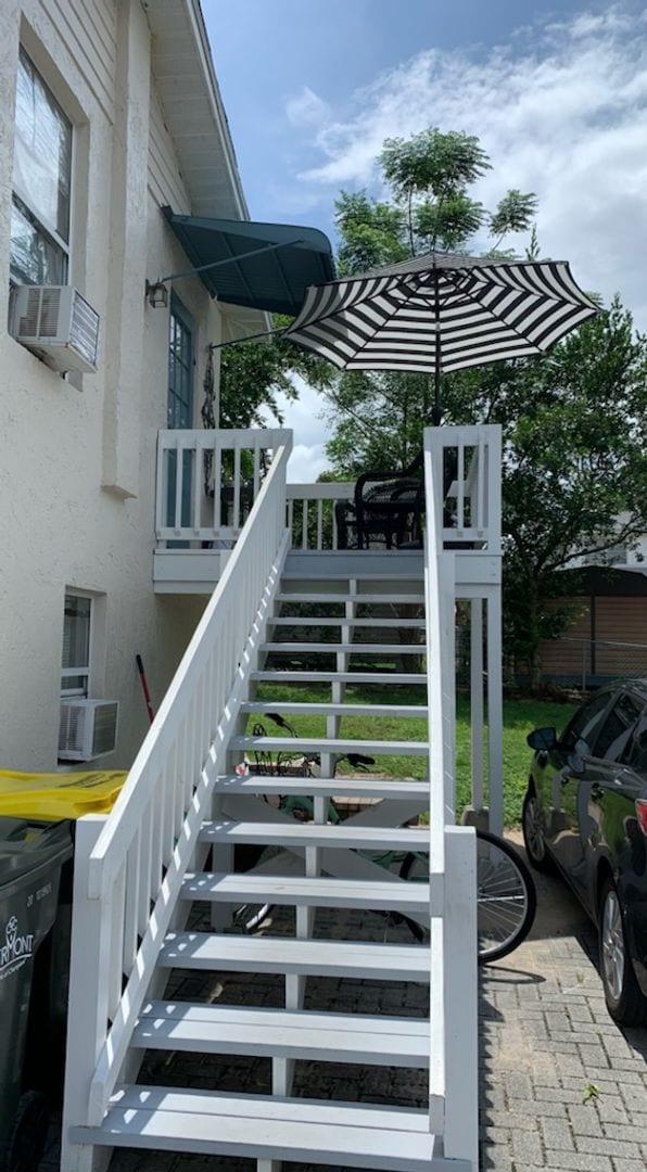 Building Photo - 669 W Osceola St