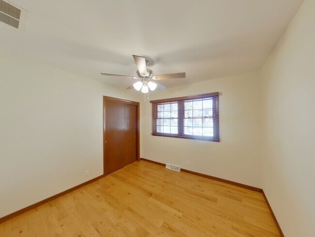 Building Photo - 7329 E Norfolk Dr