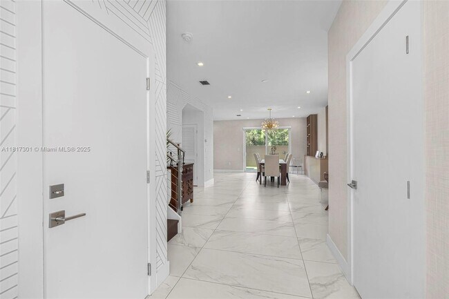 Building Photo - 10373 NW 68th Terrace