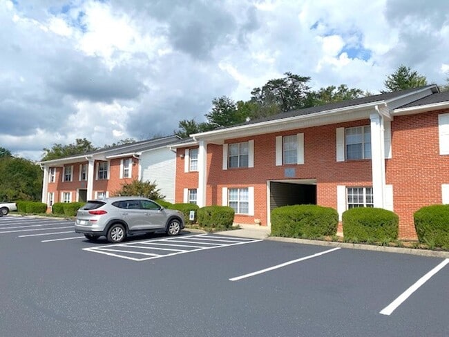 Building Photo - 3 Bedroom apartment in Maryville, TN!