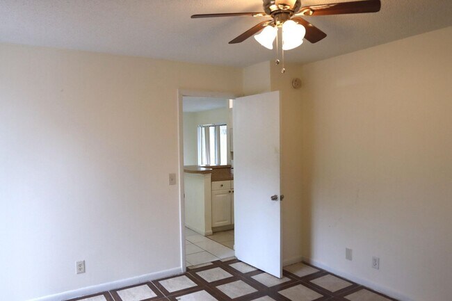 Building Photo - 20 Crossings Cir
