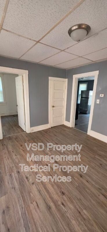 Building Photo - 1583 E 84th St