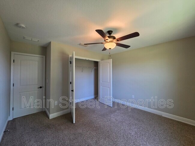 Building Photo - 8839 Longmont Way
