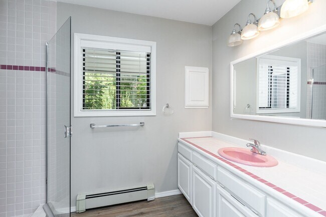 Building Photo - 4bd/3ba Seattle Home