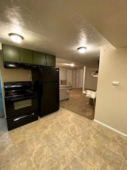 Building Photo - 6032 Lakeside Dr
