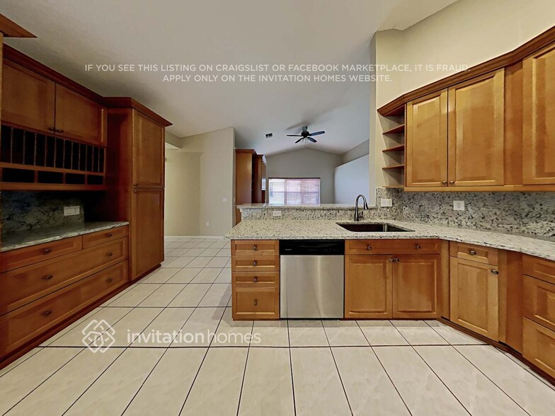 Building Photo - 649 Blueberry Dr