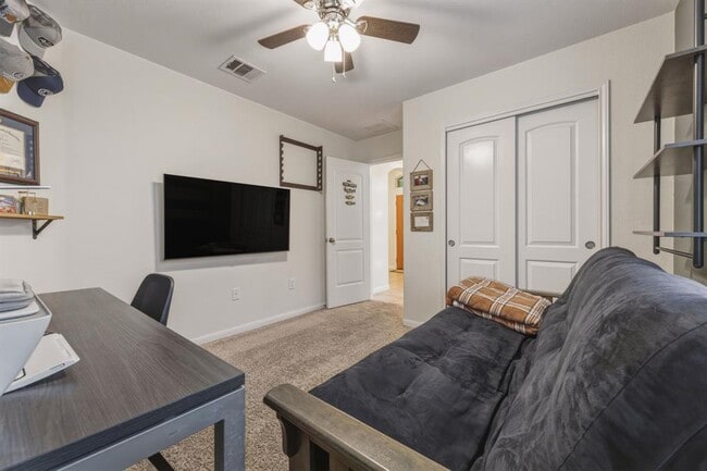 Building Photo - 5809 Scenic Lake Dr