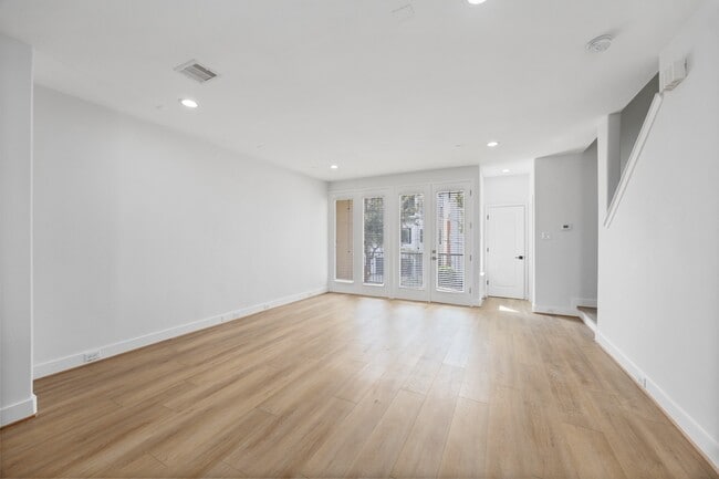 Building Photo - 2315 McIlhenny St