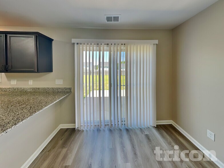 Building Photo - 1090 Heart Pine Dr