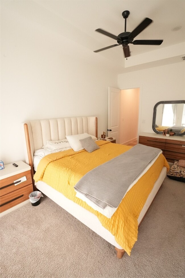 Building Photo - 2406 Mann St