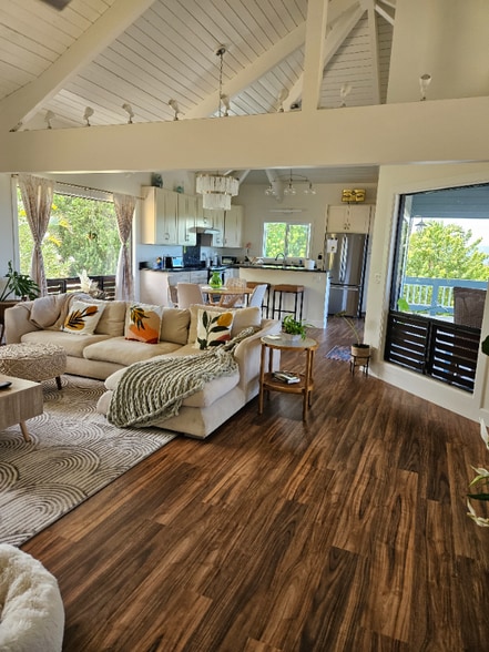 Building Photo - 140 Kaupea St