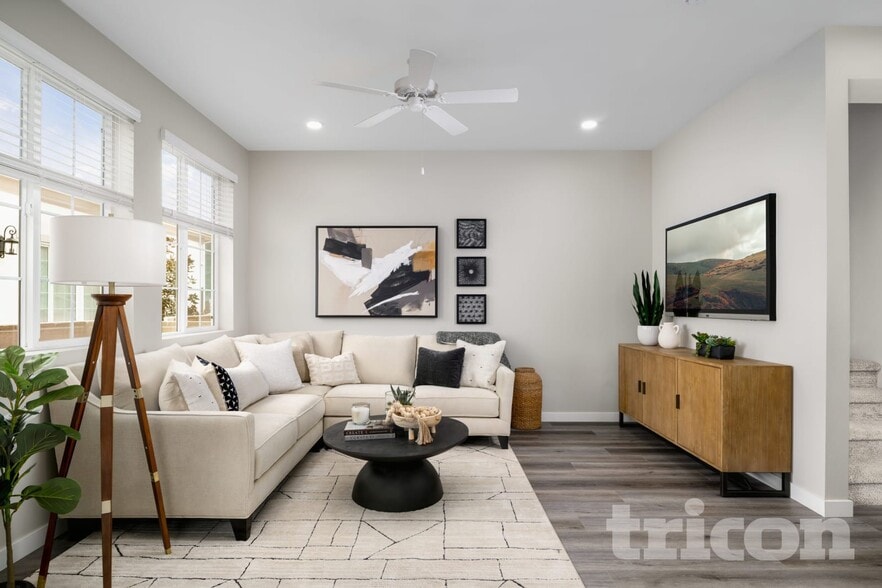 Building Photo - 10493 Viva Ct