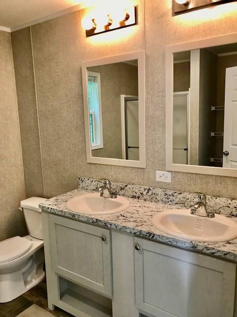 Building Photo - 121 Fernald Dr