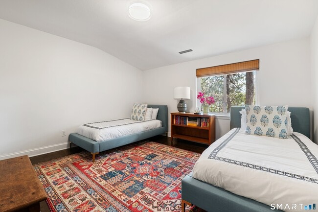 Building Photo - 64 Southport Woods Drive