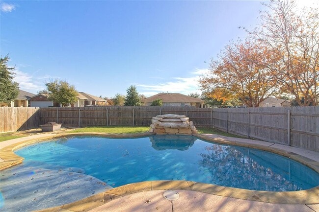 Building Photo - 3112 Clinton Pl