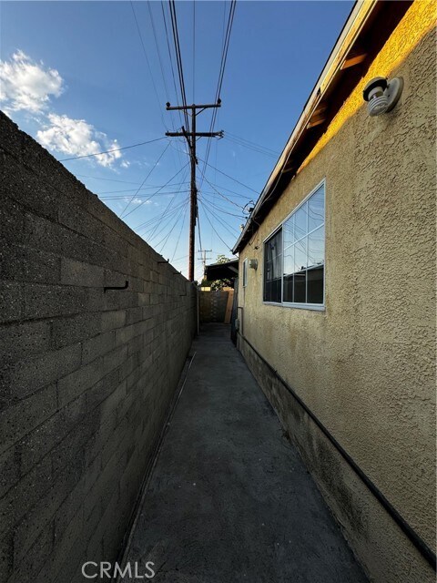 Building Photo - 10433 San Jose Ave