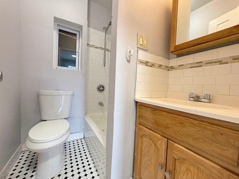257 Sherman Ave 7 - 265 Sherman Ave