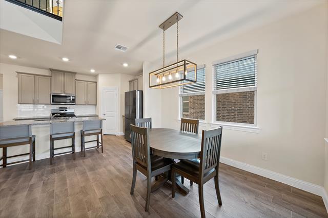 Building Photo - 11021 Canyon Mine Dr