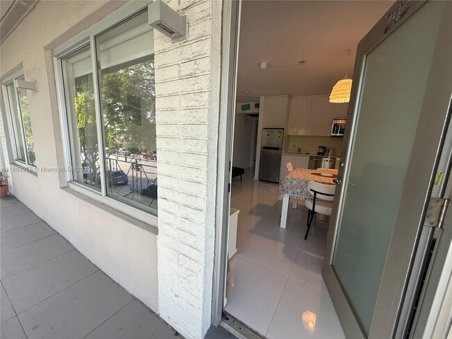 Building Photo - 801 15th St