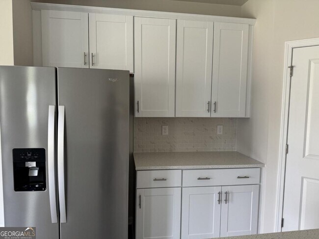 Building Photo - 15 Warwick Ct