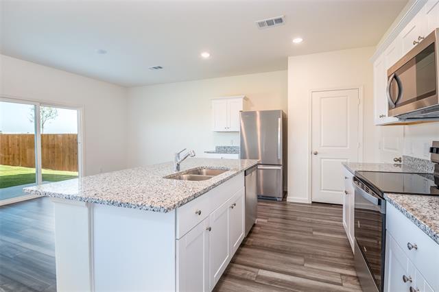 Building Photo - 2109 Prairie Ln