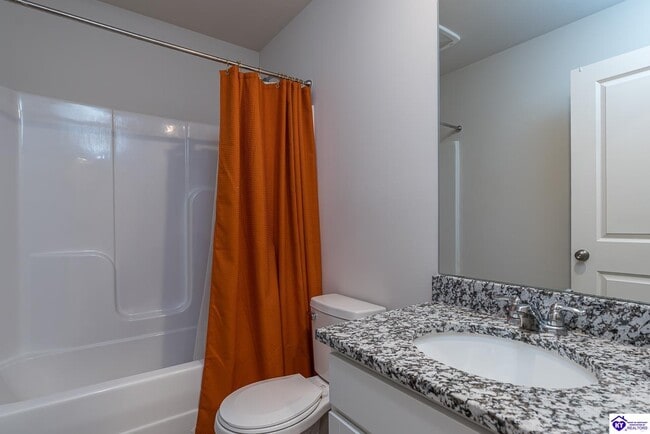 Building Photo - 138 Red Hawk Dr