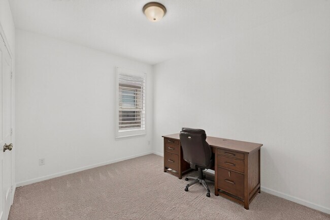 Building Photo - 114 Drovers Dr