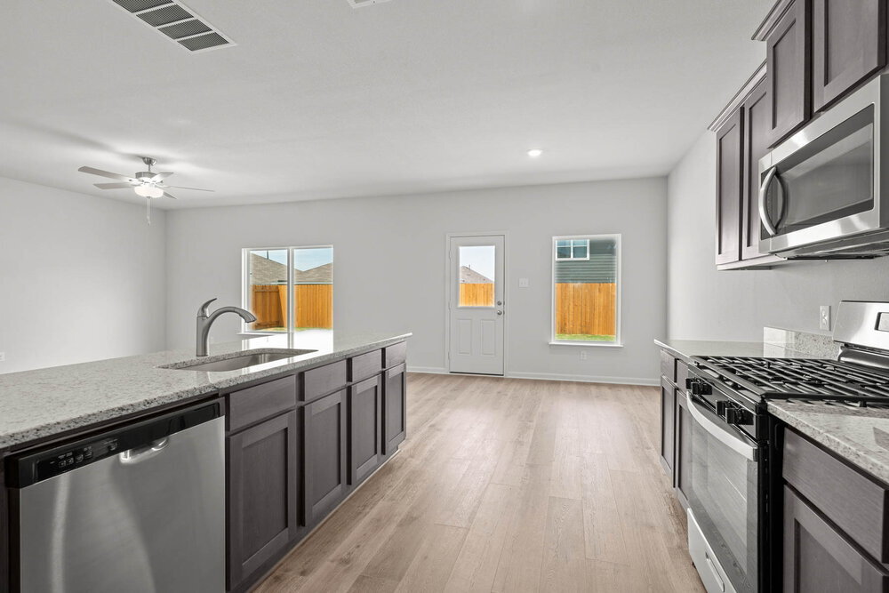 Building Photo - 1549 Woodwinds Dr