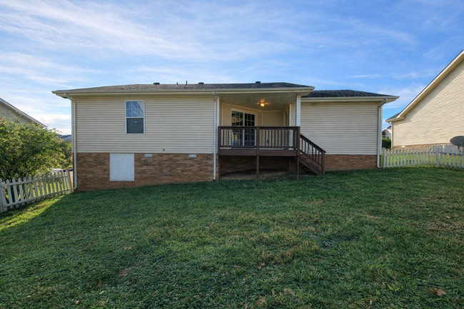 Building Photo - Welcome Home to Comfort, Space & Charm!