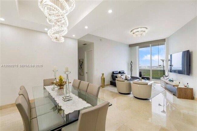 Building Photo - 16001 Collins Ave