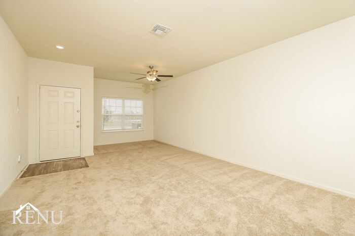 Building Photo - 11002 Chatham Ct