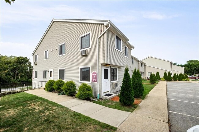Primary Photo - 66 Girard Ave
