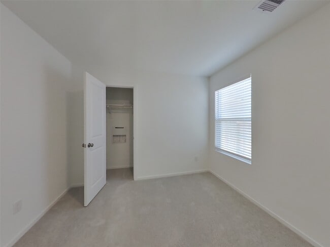 Building Photo - 1314 Gamagrass Dr