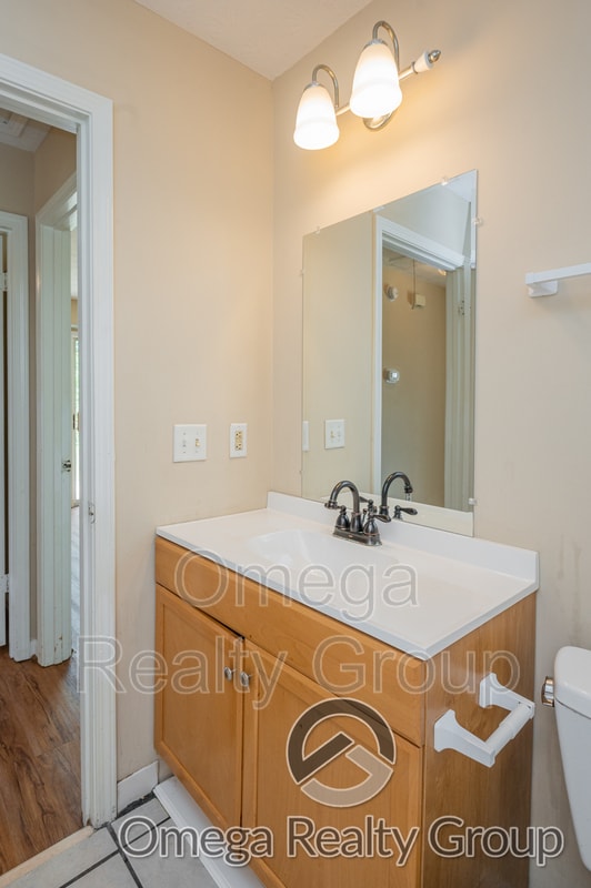 Building Photo - 900 Mister Dr