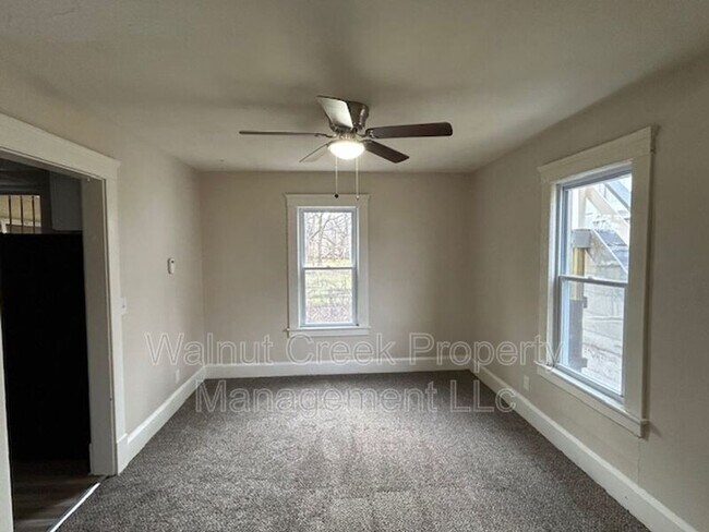 Building Photo - 518 Lake Ave