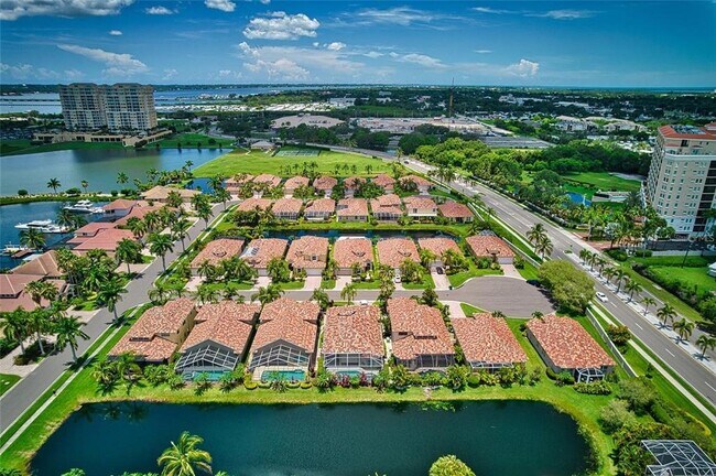 Building Photo - 307 9th Ave E