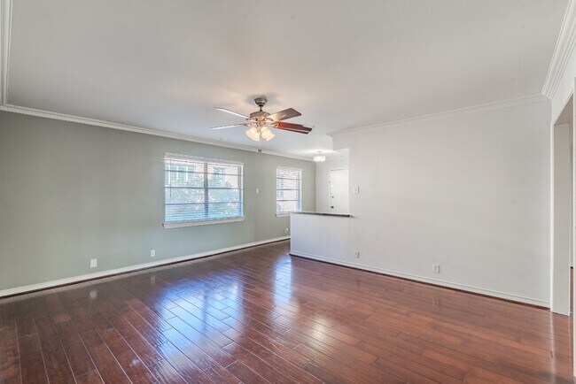 Building Photo - 6106 Averill Way