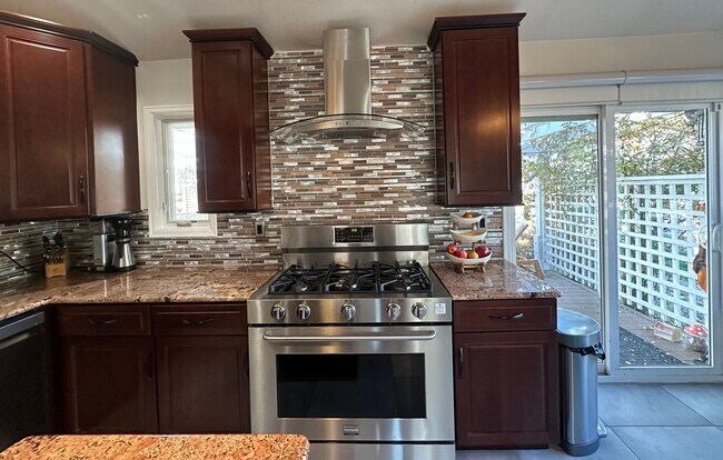 Building Photo - February 2026 SFH in Valley Traditions Lit...