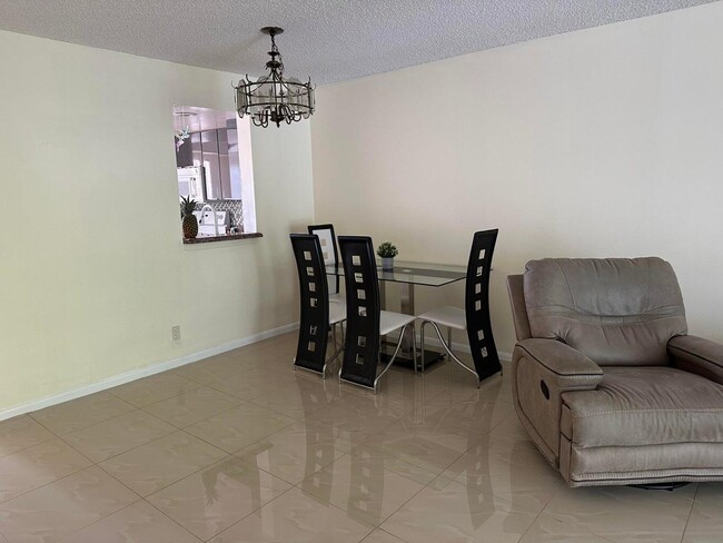 Building Photo - 14671 Bonaire Blvd