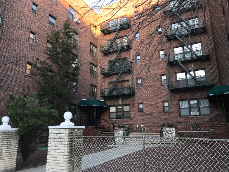 Building Photo - 1104 Palisade Ave