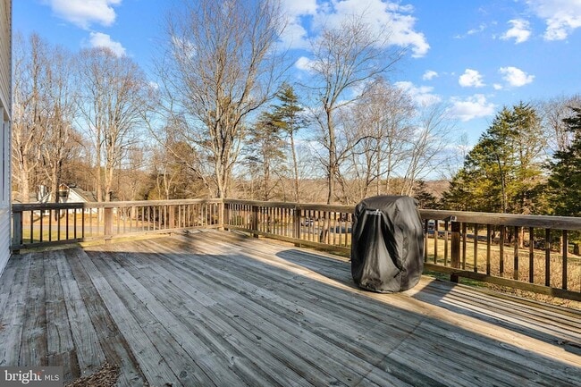 Building Photo - 7329 Fleetwood Ct