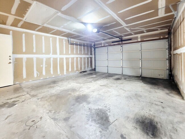 Building Photo - 1707 Zydeco Dr