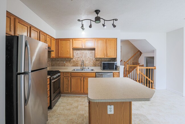 Building Photo - 4907 Bristle Cone Cir