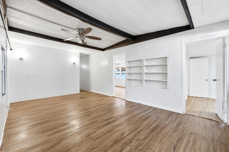 Building Photo - 3831 King Dr