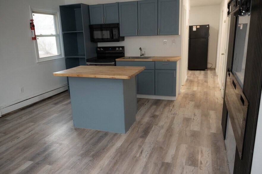 Building Photo - 104 Williams Ave